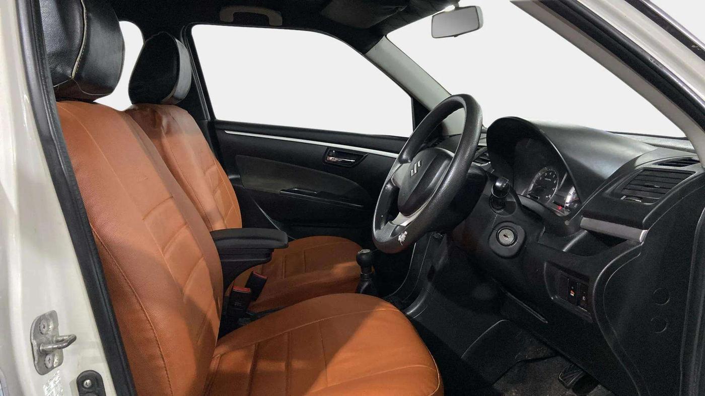 2016 Maruti Swift VXI, Petrol, Manual, 48,857 km, Right Side Front Door Cabin