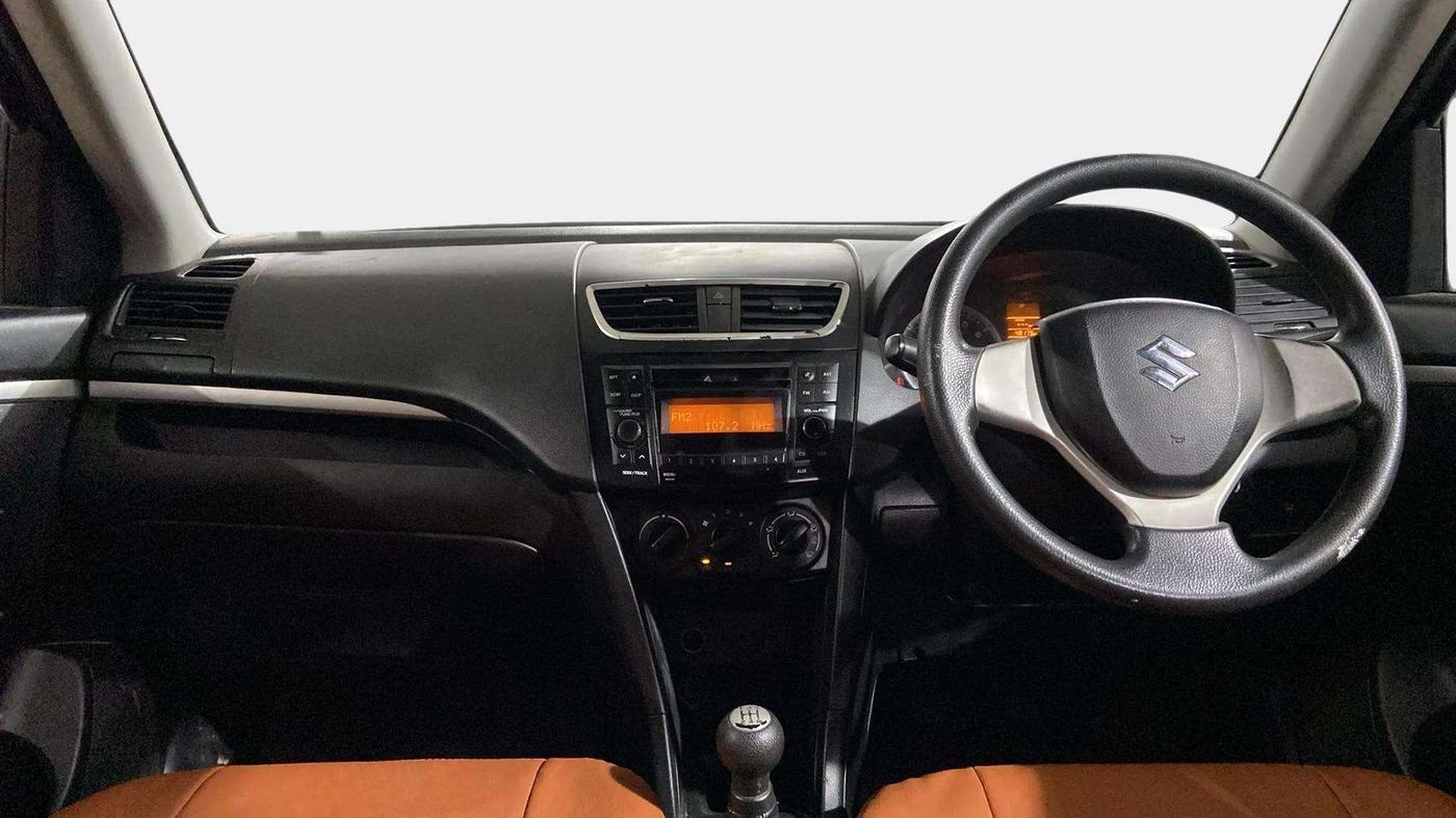 2016 Maruti Swift VXI, Petrol, Manual, 48,857 km, Dashboard