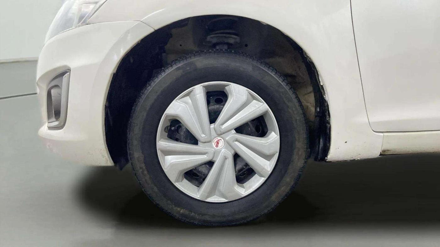 2016 Maruti Swift VXI, Petrol, Manual, 48,857 km, Left Front Wheel