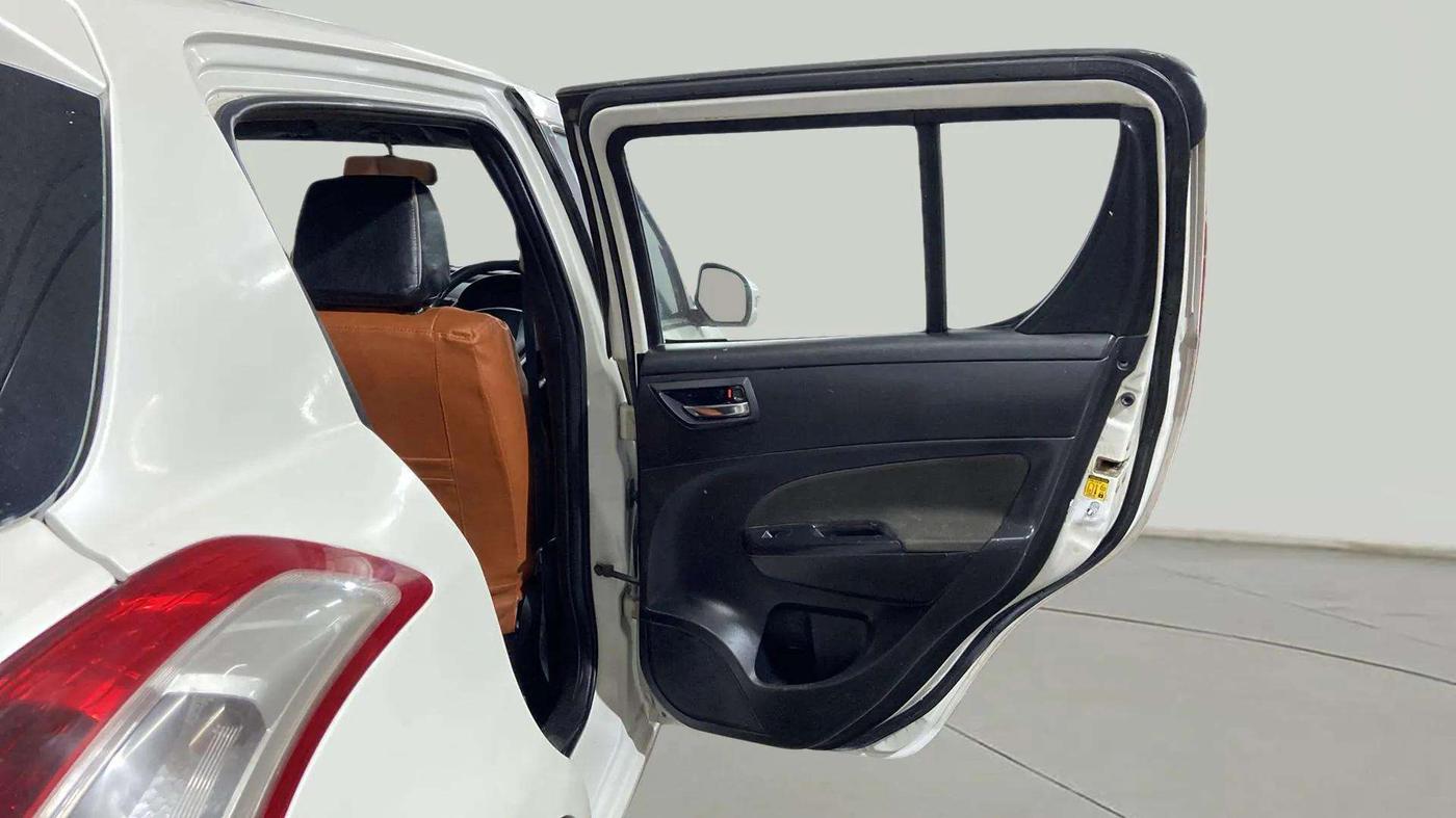 2016 Maruti Swift VXI, Petrol, Manual, 48,857 km, RHS Rear Door