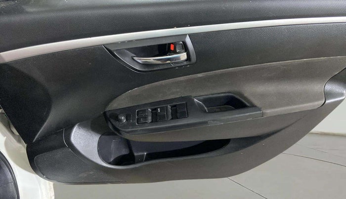 2016 Maruti Swift VXI, Petrol, Manual, 48,179 km, Driver Side Door Panels Control