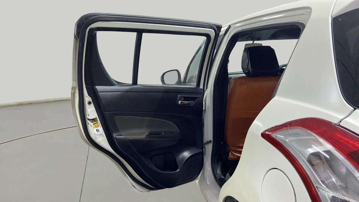 2016 Maruti Swift VXI, Petrol, Manual, 48,857 km, LHS Rear Door