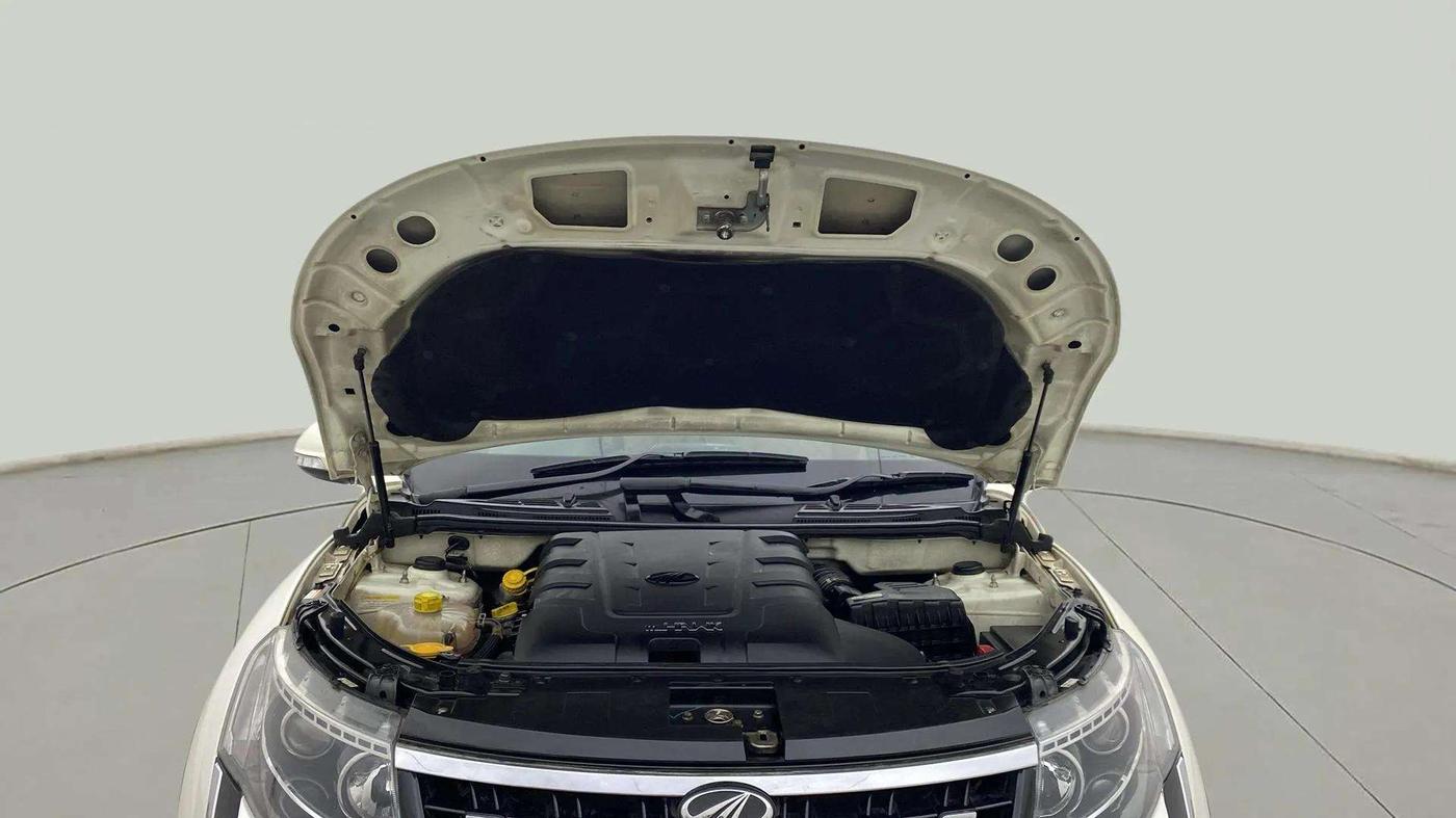 2019 Mahindra XUV500 W11 AT, Diesel, Automatic, 79,196 km, Open Bonet