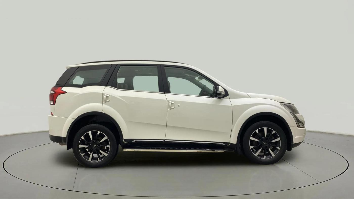 2019 Mahindra XUV500 W11 AT, Diesel, Automatic, 79,196 km, Right Side View