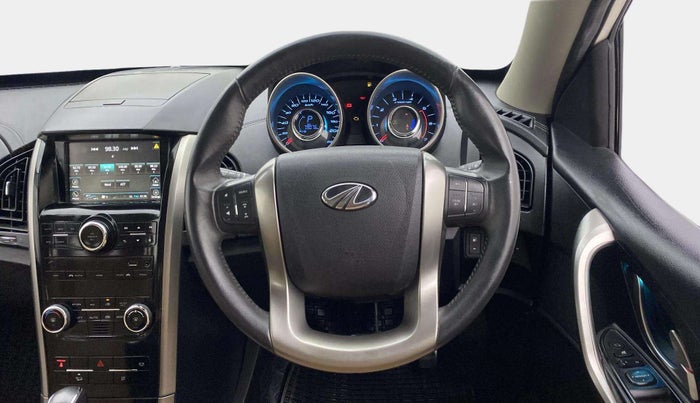 2019 Mahindra XUV500 W11 AT, Diesel, Automatic, 79,032 km, Steering Wheel Close Up