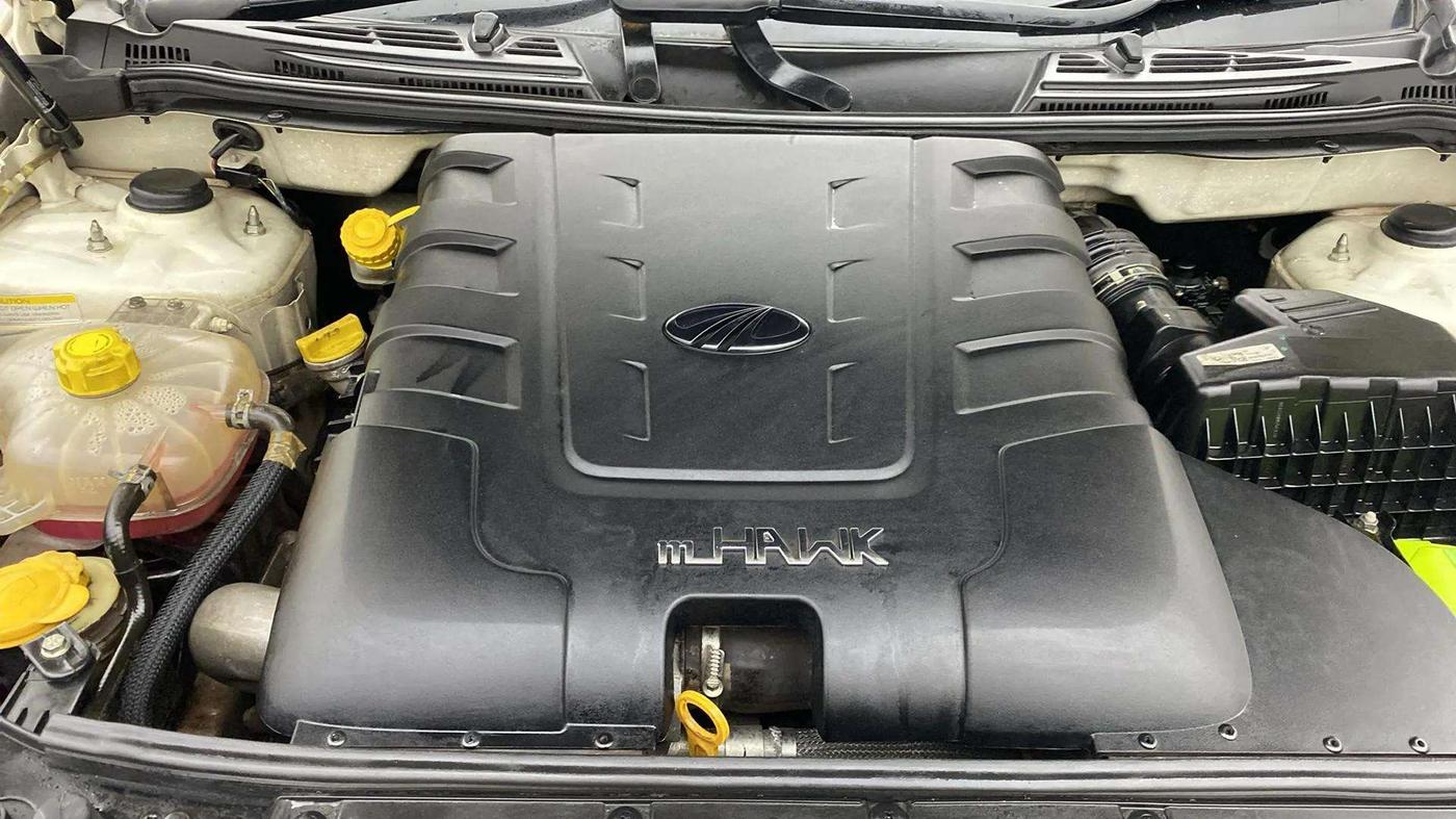 2019 Mahindra XUV500 W11 AT, Diesel, Automatic, 79,196 km, Engine View