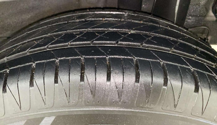 2021 KIA SONET GTX PLUS 1.0 IMT, Petrol, Manual, 18,199 km, Left Rear Tyre Tread