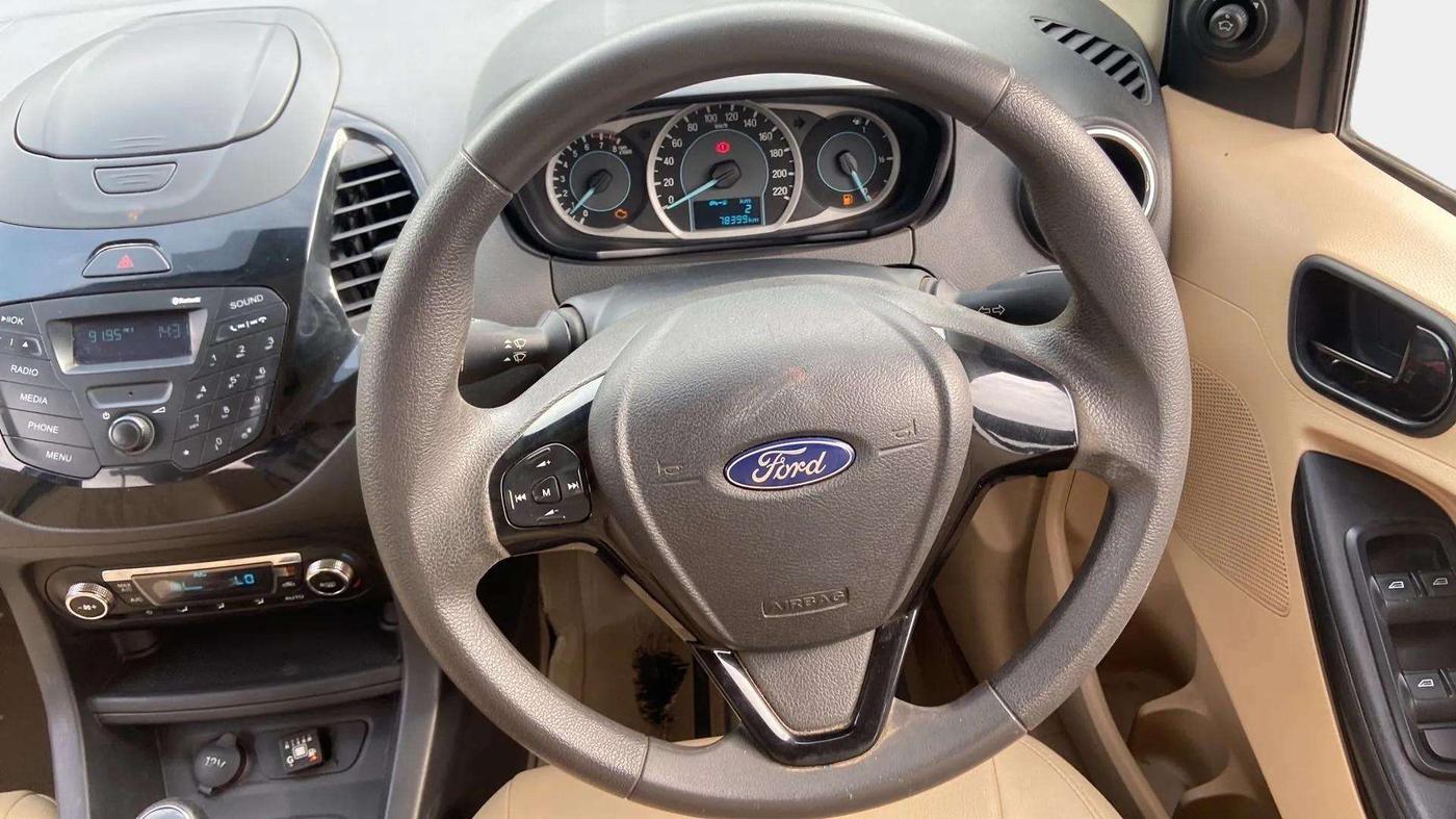2018 Ford Figo Aspire TITANIUM 1.2 PETROL, CNG, Manual, 78,658 km, Steering Wheel Close Up