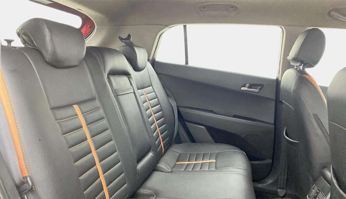 2015 Hyundai Creta SX PLUS 1.6 PETROL, Petrol, Manual, 54,917 km, Right Side Rear Door Cabin