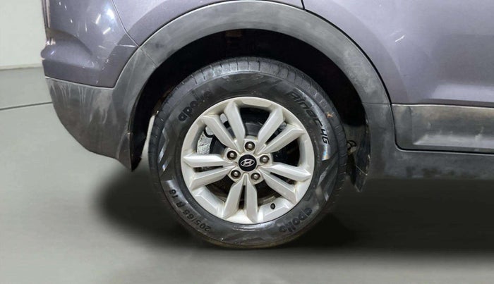 2017 Hyundai Creta SX PLUS 1.6 PETROL, Petrol, Manual, 1,01,808 km, Right Rear Wheel