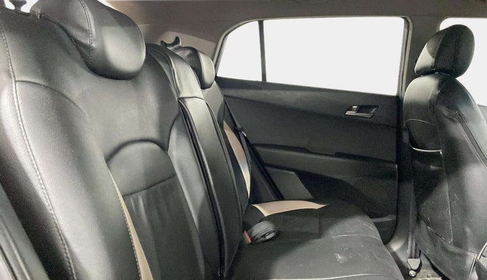 2017 Hyundai Creta SX PLUS 1.6 PETROL, Petrol, Manual, 1,01,808 km, Right Side Rear Door Cabin