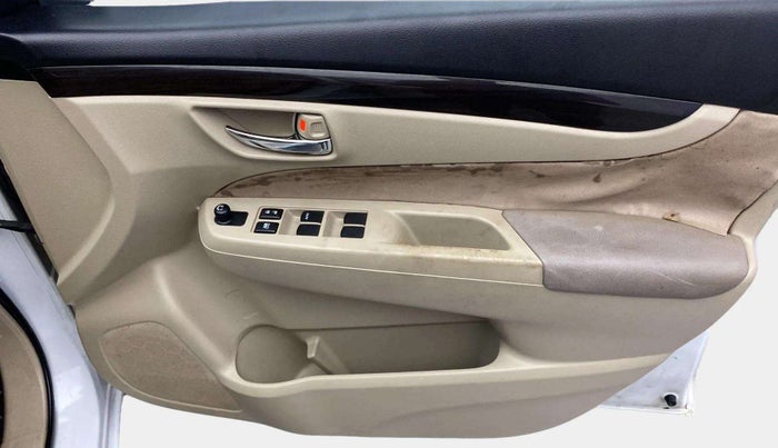 2016 Maruti Ciaz VXI+, Petrol, Manual, 56,322 km, Driver Side Door Panels Control
