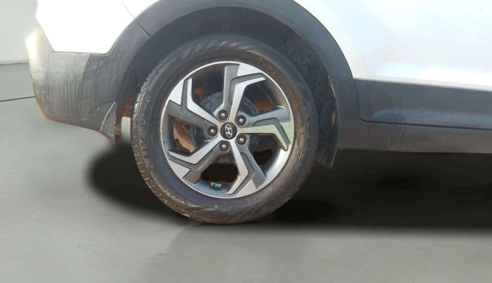 2018 Hyundai Creta SX AT 1.6 DIESEL, Diesel, Automatic, 65,481 km, Right Rear Wheel