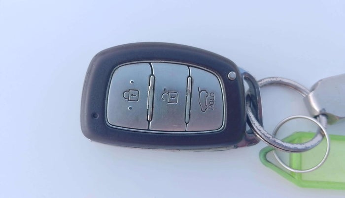 2018 Hyundai Creta SX AT 1.6 DIESEL, Diesel, Automatic, 65,481 km, Key Close Up
