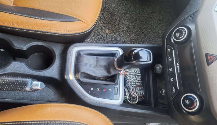 2018 Hyundai Creta SX AT 1.6 DIESEL, Diesel, Automatic, 65,481 km, Gear Lever
