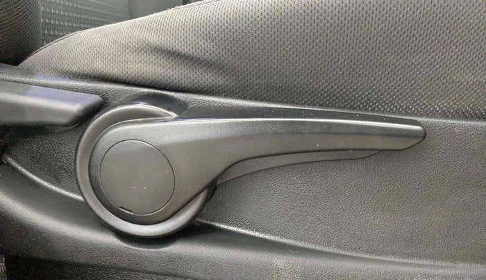 2017 Tata Tiago XZ PETROL, Petrol, Manual, 1,31,807 km, Driver Side Adjustment Panel