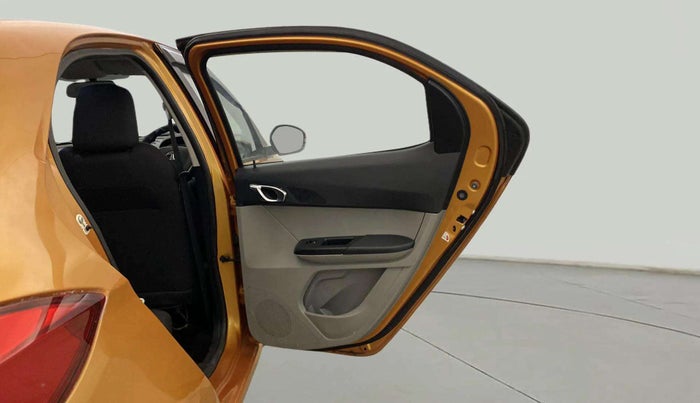 2017 Tata Tiago XZ PETROL, Petrol, Manual, 1,31,807 km, RHS Rear Door