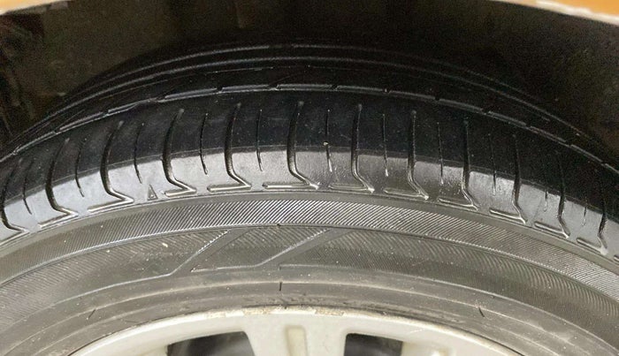 2017 Tata Tiago XZ PETROL, Petrol, Manual, 1,31,807 km, Left Front Tyre Tread