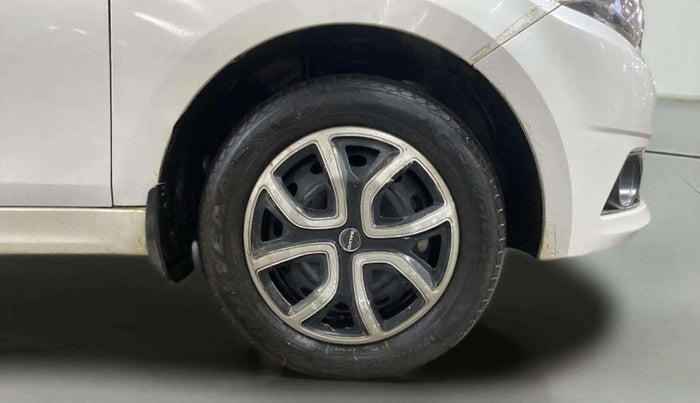 2017 Tata Tiago XT PETROL, Petrol, Manual, 61,320 km, Right Front Wheel