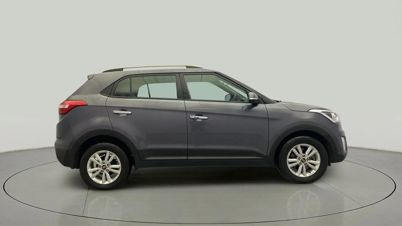 2016 Hyundai Creta SX PLUS 1.6 PETROL, Petrol, Manual, 1,04,724 km, Right Side View