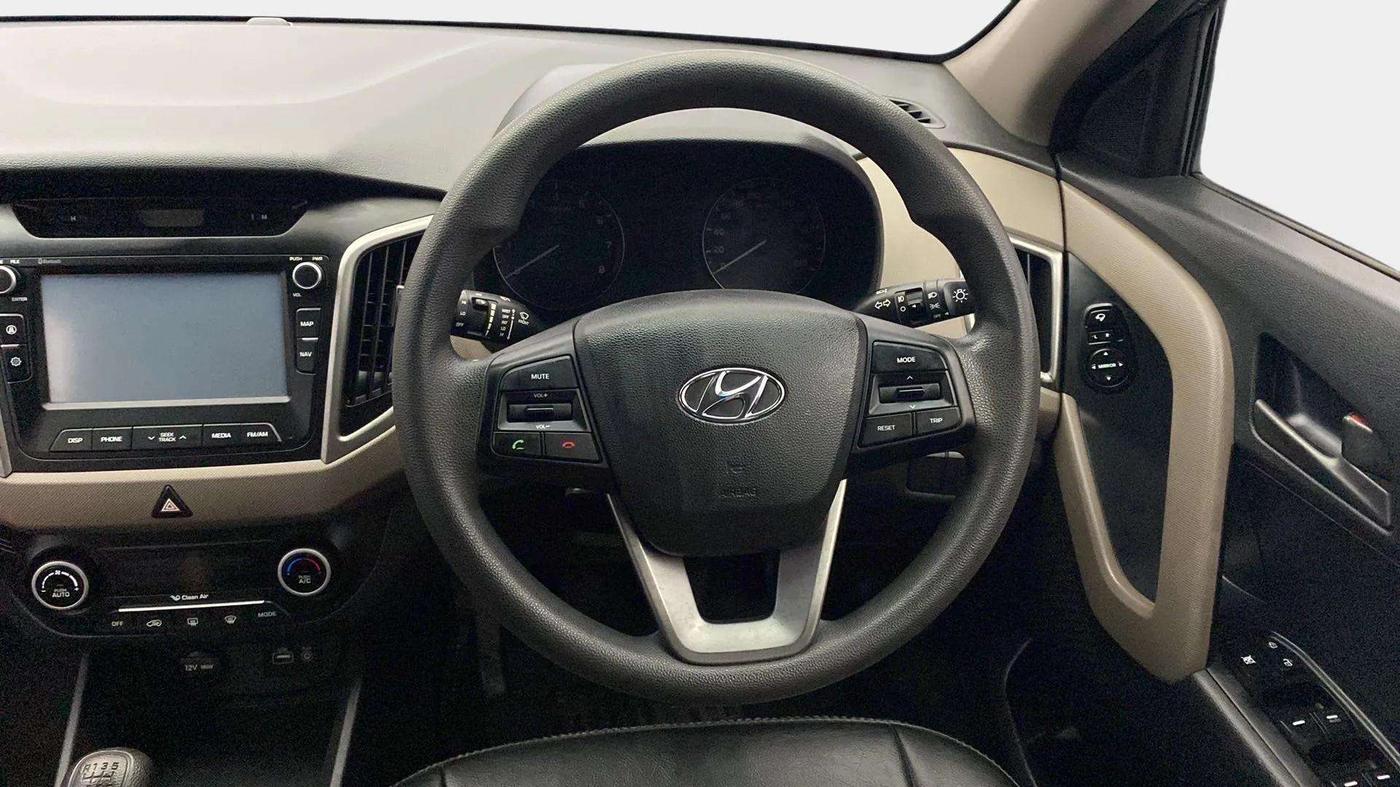 2016 Hyundai Creta SX PLUS 1.6 PETROL, Petrol, Manual, 1,04,724 km, Steering Wheel Close Up