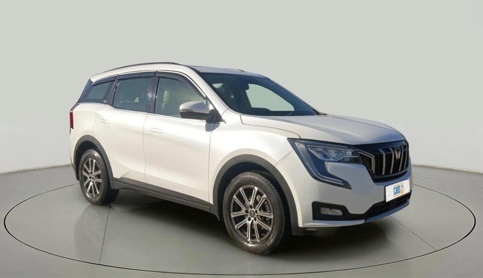 2022 Mahindra XUV700 AX 7 LUXURY P AT 7 STR, Petrol, Automatic, 78,154 km, Right Front Diagonal