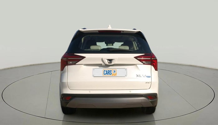 2022 Mahindra XUV700 AX 7 LUXURY P AT 7 STR, Petrol, Automatic, 78,154 km, Back/Rear