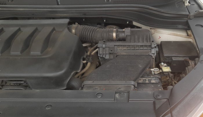 2022 Mahindra XUV700 AX 7 LUXURY P AT 7 STR, Petrol, Automatic, 78,154 km, Engine View - Left