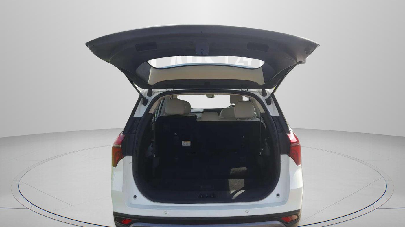 2022 Mahindra XUV700 AX 7 LUXURY P AT 7 STR, Petrol, Automatic, 78,257 km, Boot Door Open