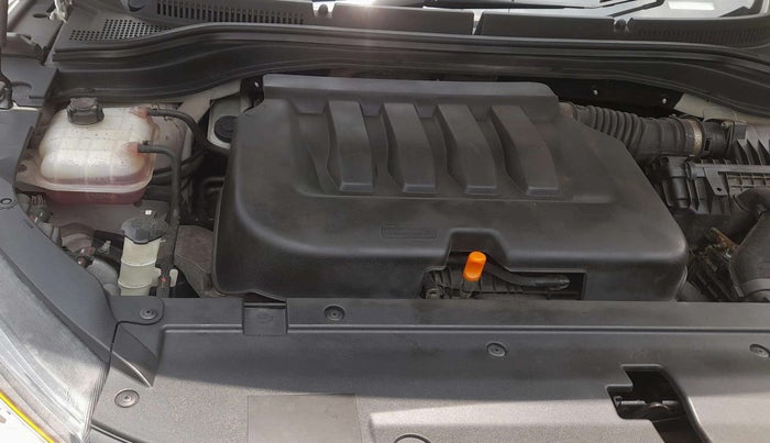 2022 Mahindra XUV700 AX 7 LUXURY P AT 7 STR, Petrol, Automatic, 78,154 km, Engine View - Right