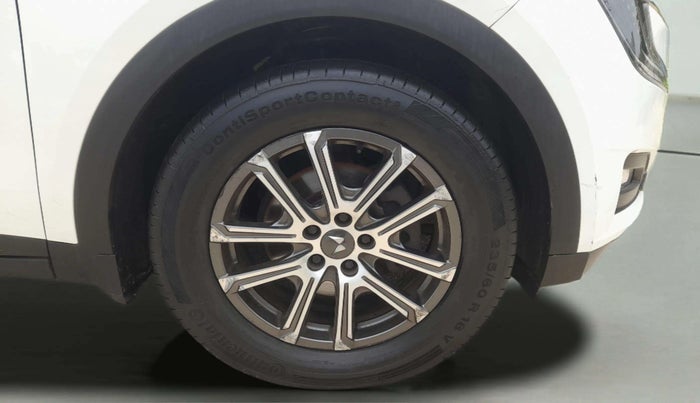 2022 Mahindra XUV700 AX 7 LUXURY P AT 7 STR, Petrol, Automatic, 78,154 km, Right Front Wheel