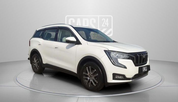 2022 Mahindra XUV700 AX 7 LUXURY P AT 7 STR, Petrol, Automatic, 78,154 km, Right Front Diagonal