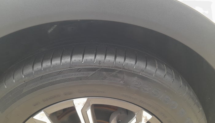 2022 Mahindra XUV700 AX 7 LUXURY P AT 7 STR, Petrol, Automatic, 78,154 km, Left Rear Tyre Tread