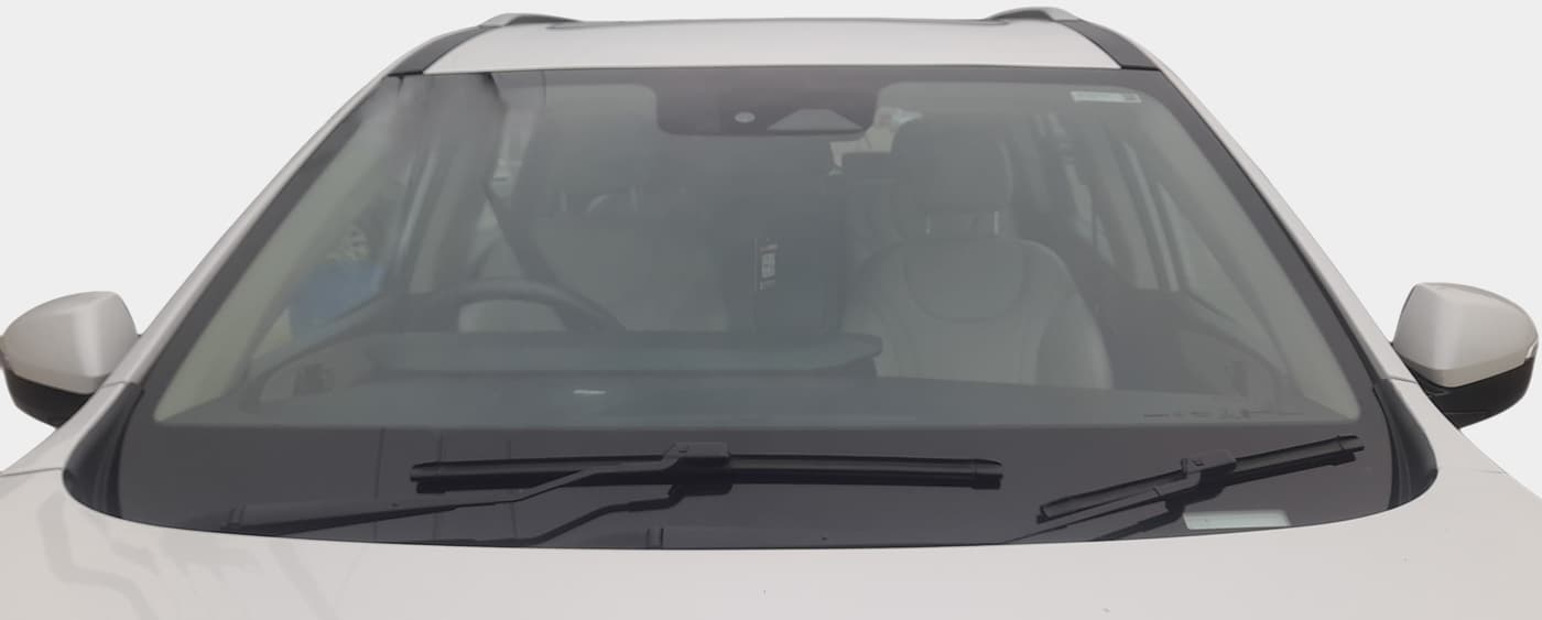 2022 Mahindra XUV700 AX 7 LUXURY P AT 7 STR, Petrol, Automatic, 78,257 km, Front Windshield