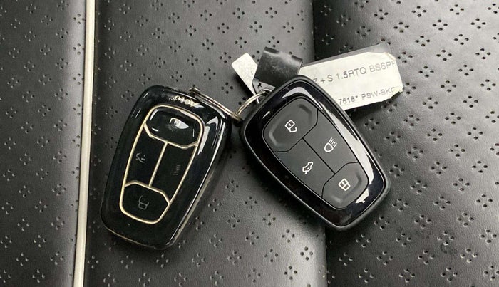 2023 Tata ALTROZ  XZ PLUS (S) , Diesel, Manual, 36,695 km, Key Close Up