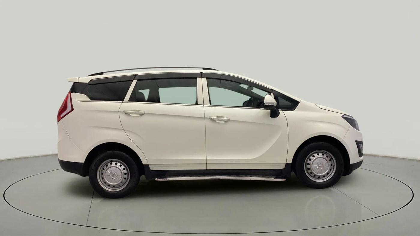 2019 Mahindra MARAZZO M2 7STR, Diesel, Manual, 38,369 km, Right Side View