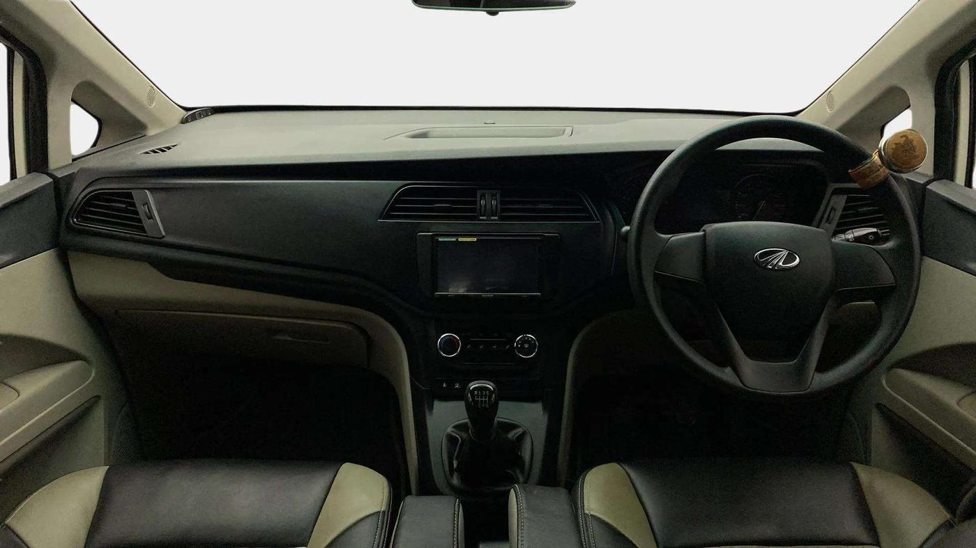 2019 Mahindra MARAZZO M2 7STR, Diesel, Manual, 38,369 km, Dashboard