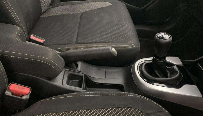 2017 Honda WR-V 1.2L I-VTEC VX MT, Petrol, Manual, 68,437 km, Gear Lever