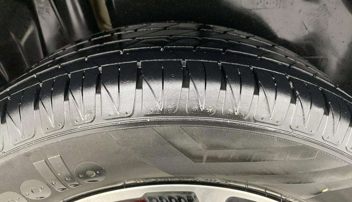 2022 Maruti Vitara Brezza ZXI PLUS, Petrol, Manual, 39,391 km, Right Rear Tyre Tread