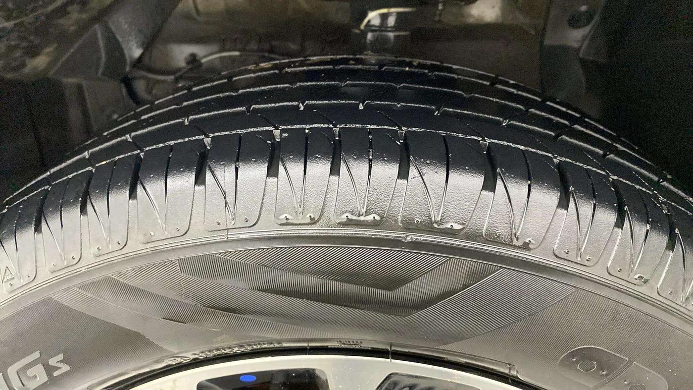 2022 Maruti Vitara Brezza ZXI PLUS, Petrol, Manual, 39,391 km, Left Front Tyre Tread