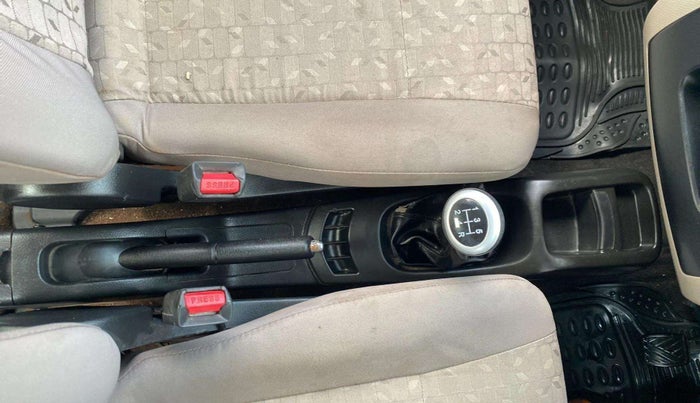 2015 Maruti Wagon R 1.0 VXI, Petrol, Manual, 17,633 km, Gear Lever