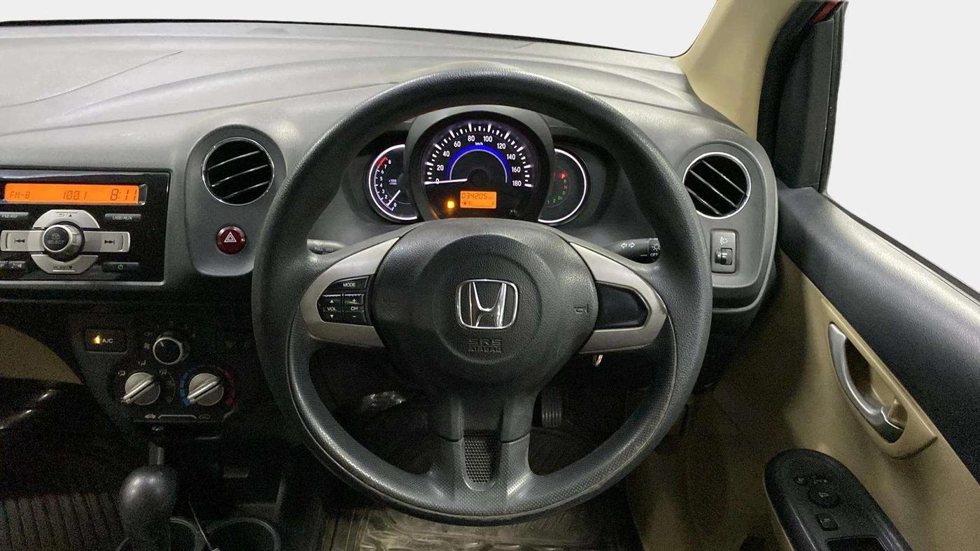 2014 Honda Brio VX AT, Petrol, Automatic, 34,405 km, Steering Wheel Close Up