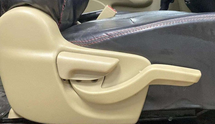 2014 Honda Brio VX AT, Petrol, Automatic, 34,179 km, Driver Side Adjustment Panel