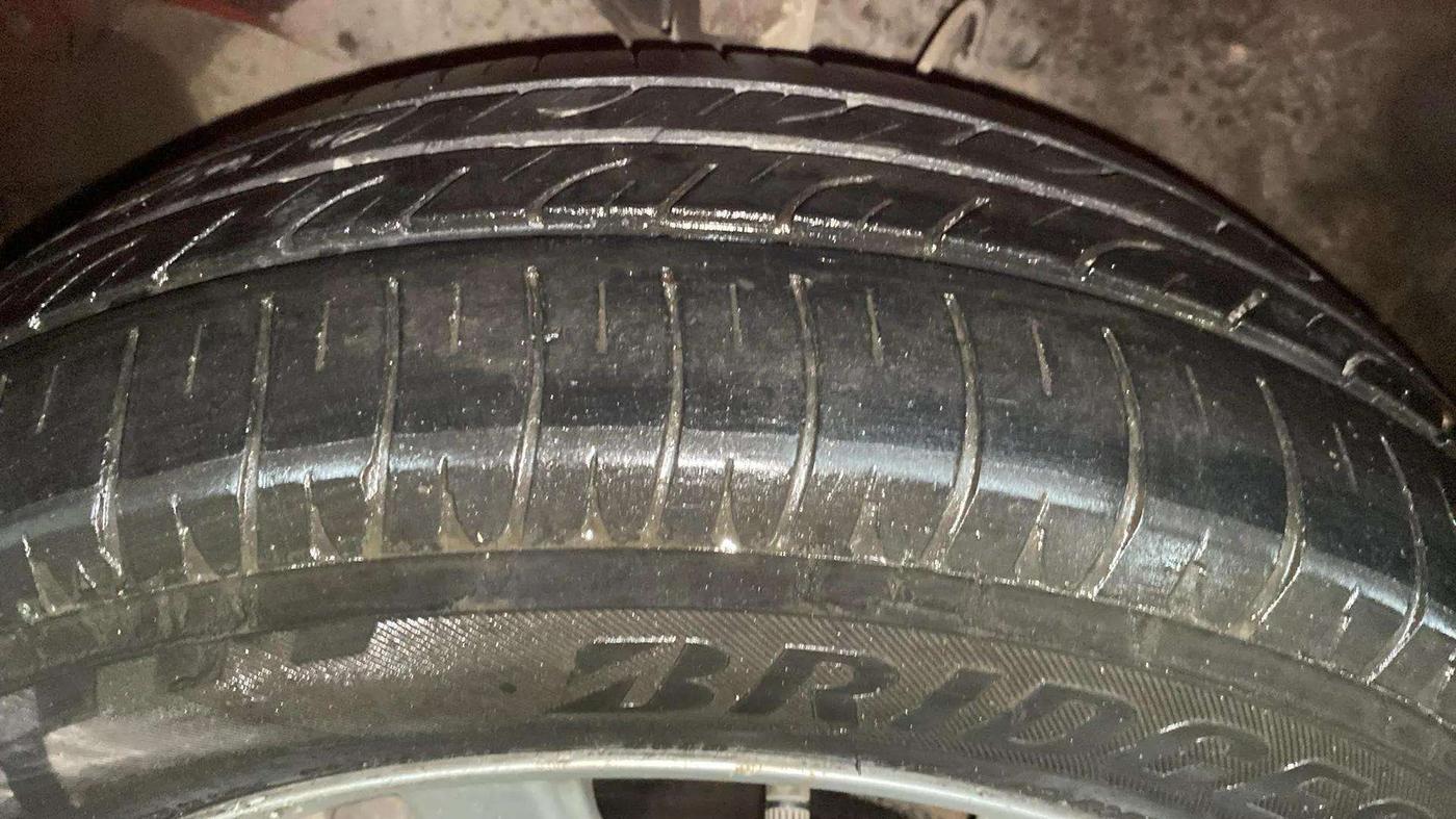 2014 Honda Brio VX AT, Petrol, Automatic, 34,405 km, Left Front Tyre Tread