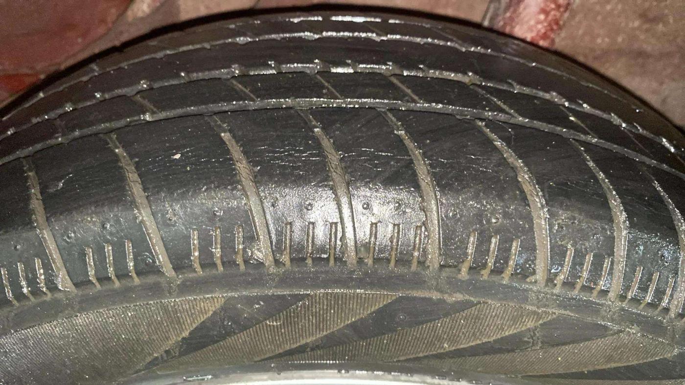 2014 Honda Brio VX AT, Petrol, Automatic, 34,405 km, Left Rear Tyre Tread
