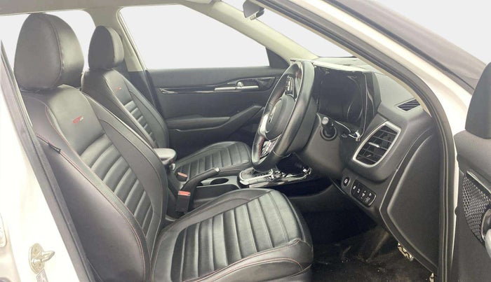 2020 KIA SELTOS GTX AT 1.4 PETROL, Petrol, Automatic, 26,545 km, Right Side Front Door Cabin