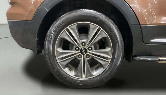 2016 Hyundai Creta SX PLUS AT 1.6 PETROL, Petrol, Automatic, 1,02,889 km, Right Rear Wheel