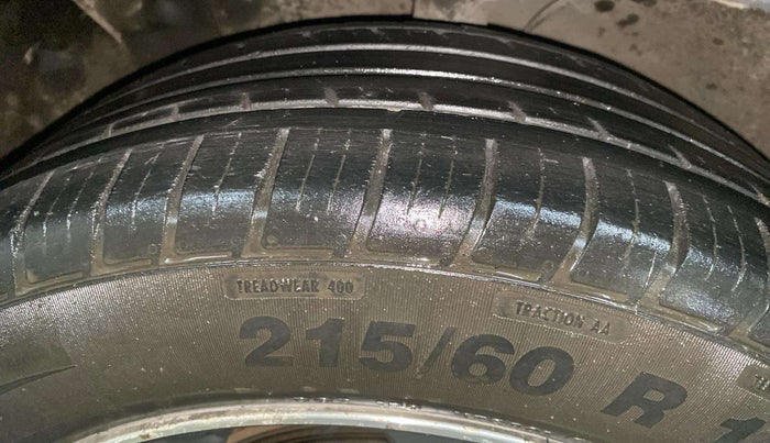 2016 Hyundai Creta SX PLUS AT 1.6 PETROL, Petrol, Automatic, 1,02,889 km, Left Front Tyre Tread