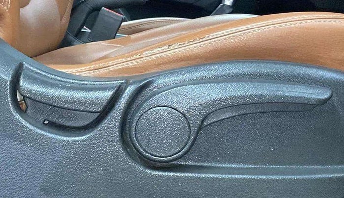 2016 Hyundai Creta SX PLUS AT 1.6 PETROL, Petrol, Automatic, 1,02,889 km, Driver Side Adjustment Panel