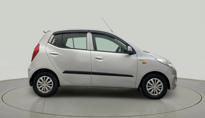 2015 Hyundai i10 SPORTZ 1.1, Petrol, Manual, 22,892 km, Right Side View